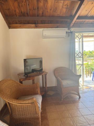 بيت ضيافة Chez Henri Pointe d'Esny